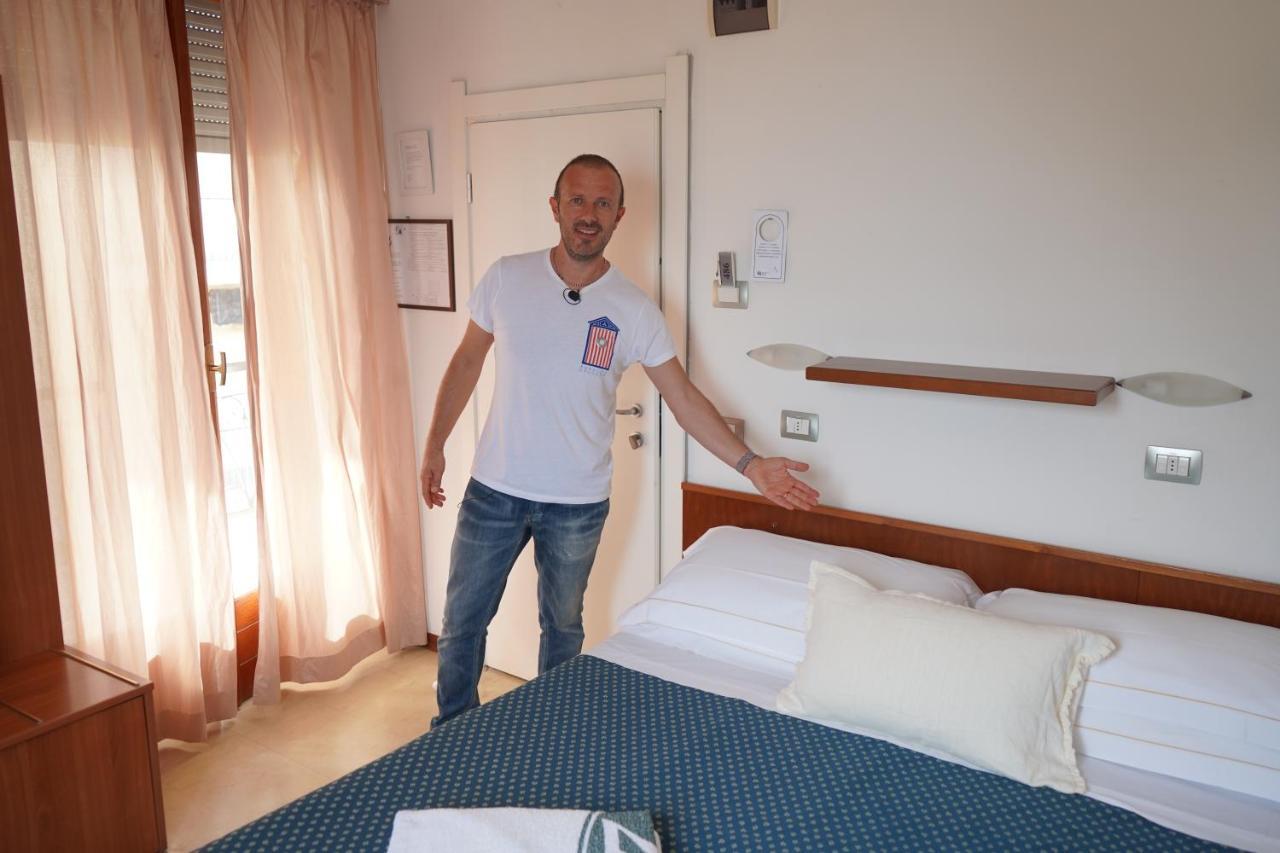 Giovanna Regina Hotel غابيتّشي ماري المظهر الخارجي الصورة
